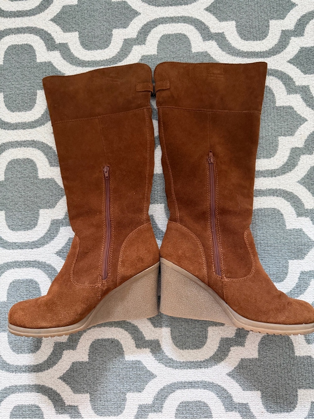 Bjorndal Lyndall Women’s 10 brown suede leather sheepskin fleece foldover wedges